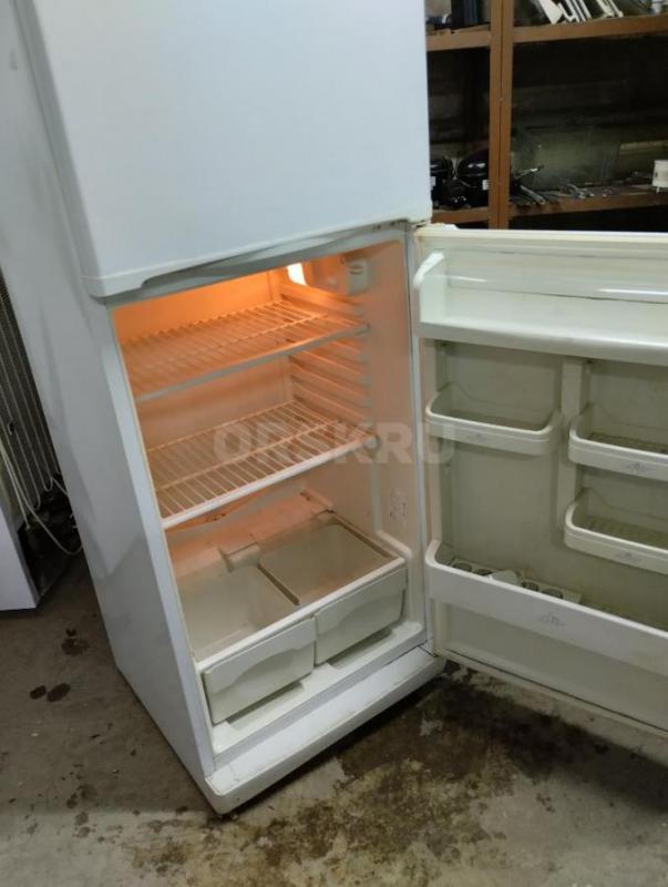 Продается холодильник  Стинол 242Q.002. - Новотроицк