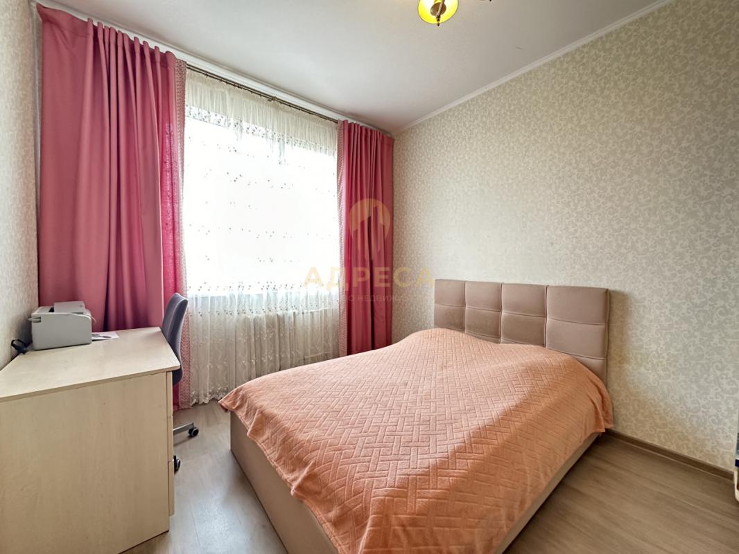 Продаётся просторная трёхкомнатная квартира на комфортном 9 этаже. - Оренбург