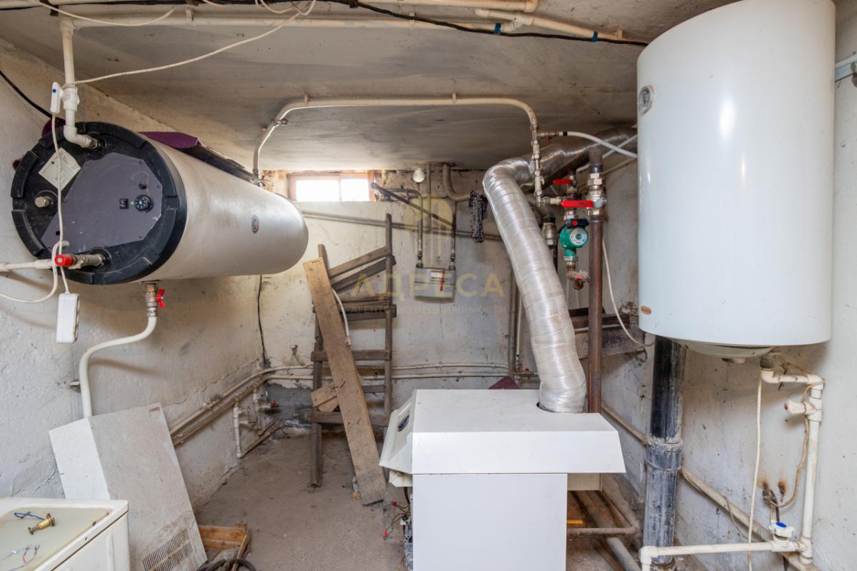 Продаём просторный и надёжный двухэтажный дом для большой семьи. - имени 9 Января