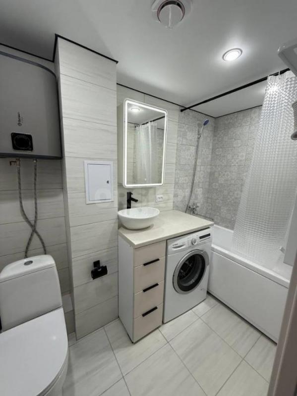 Продается однокомнатная квартира на третьем этаже по адресу Волкова 3. - Орск