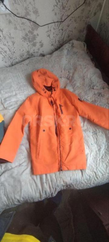 продаю куртки  весенние  одна зимняя    на мальчика 10-12 лет . - Орск