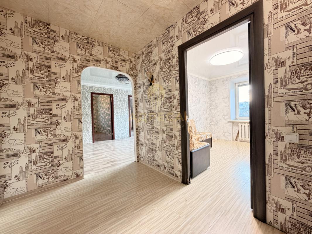 Продаётся просторная 3-х комнатная квартира на 2 этаже 5-ти этажного КИРПИЧНОГО дома. - Медногорск