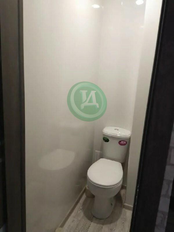 Продам 2-х комнатную квартиру, планировка -распашонка, комнаты раздельные. - Орск