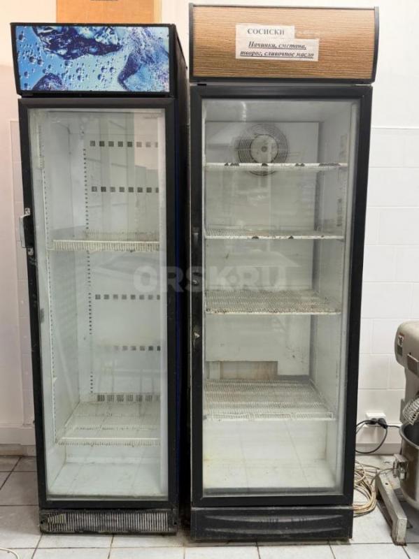 Продам торговое оборудование, холодильники, морозильники, конфетница, булочная витрина. - Орск