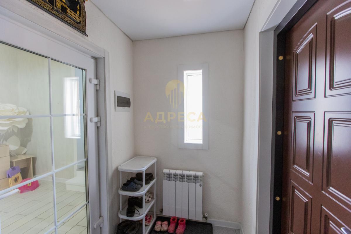 Продаётся 2-х этажный дом с земельным участком площадью 6 соток. - Оренбург