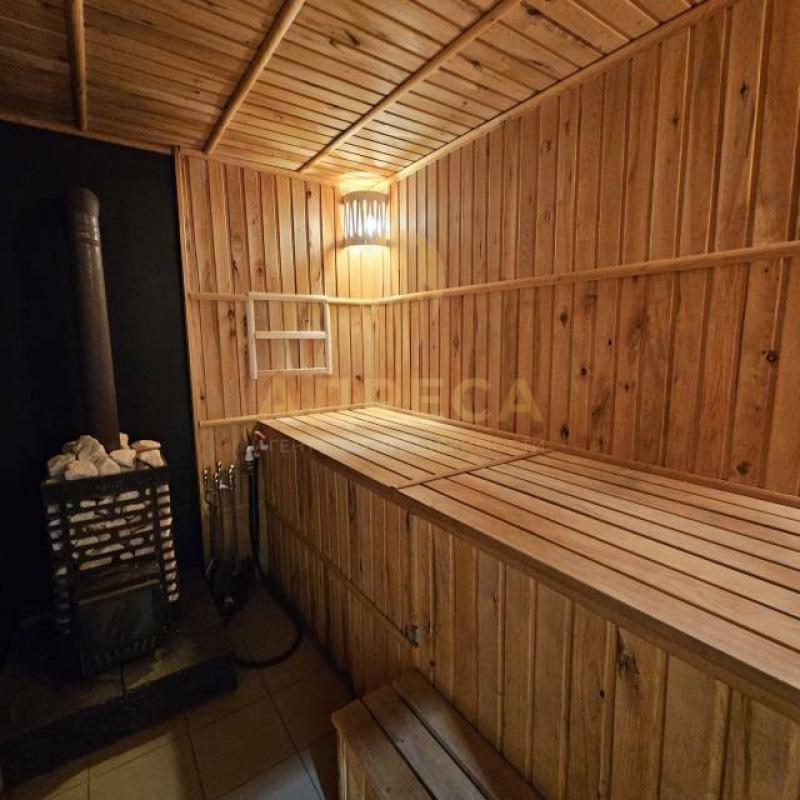 Продам капитальное отапливаемое здание площадью 190,2 м2 на ул. - Оренбург