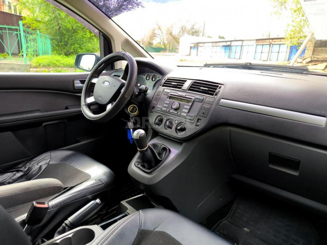 Двигатель 1.8
 Два комплекта колëс
 Юредически чист
 Полный комплект ключей

 Предоставим полно - Орск