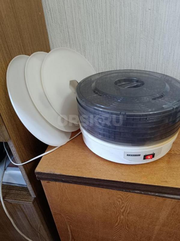 Электросушилка для овощей и фруктов . - Орск