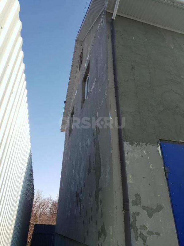 Требуется мастер отшпаклевать и покрасить дом с наружи. - Орск