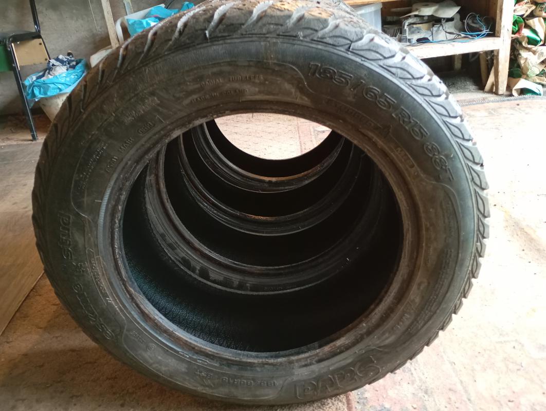 Шины зимние (без шипов, подойдут для летней эксплуатации), протектор хороший! - Гай