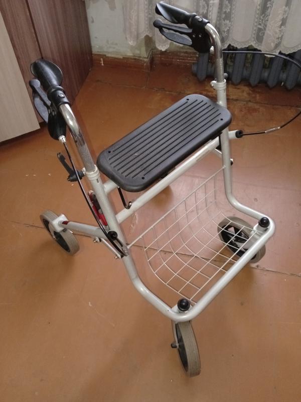Ходунки для взрослых на колёсах с сиденьем. - Новотроицк