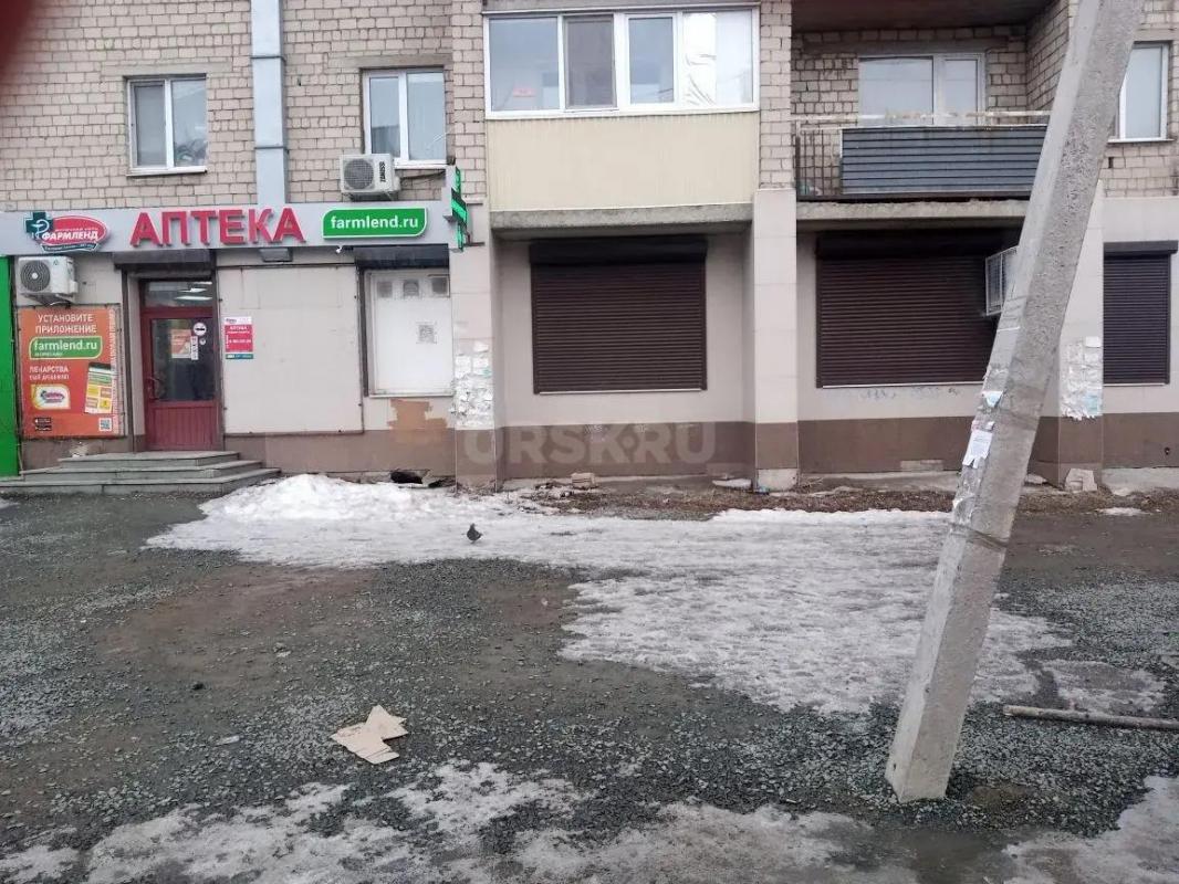 Продам нежилое помещение №1, расположенное на 1 этаже д. 17 по Орскому пр-ту в г. - Орск