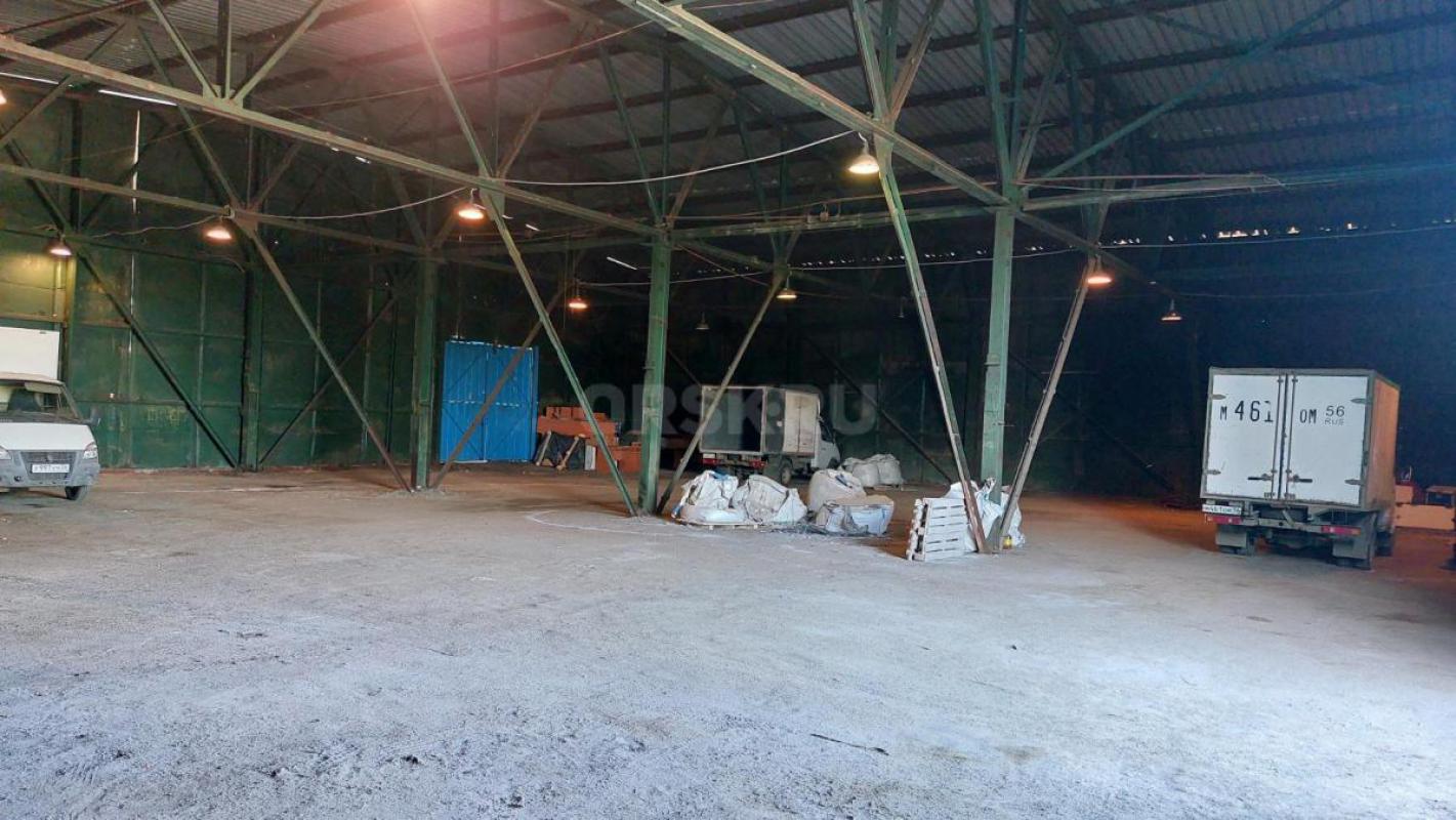 Сдам в аренду ангар без отопления. 750 кв. - Орск