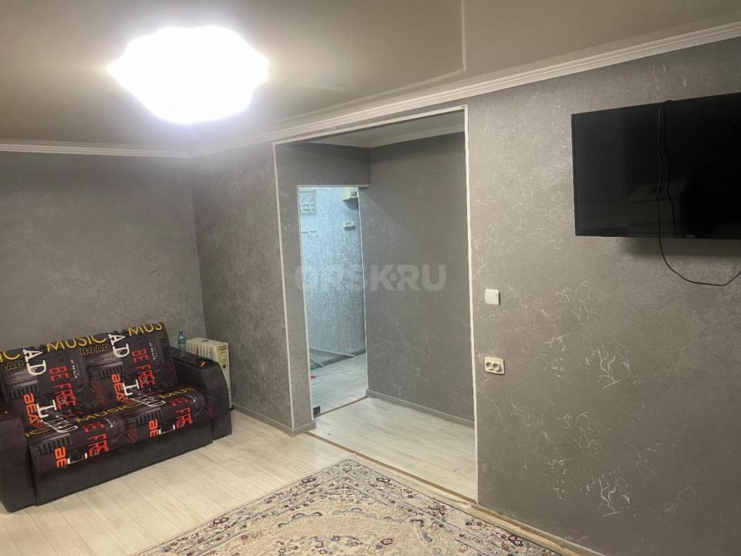 Сдам квартиру на длительный срок 
Имеется все для комфортного проживания 
Этаж 2 - Орск