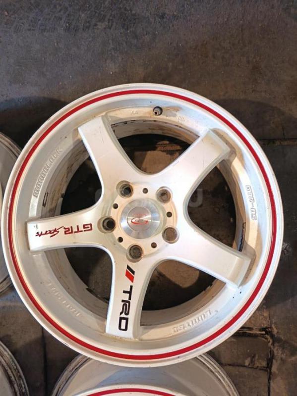 Продам легкосплавные диски Sakura производство Япония, очень лёгкие, размеры дисков:ширина 7, радиус - Орск