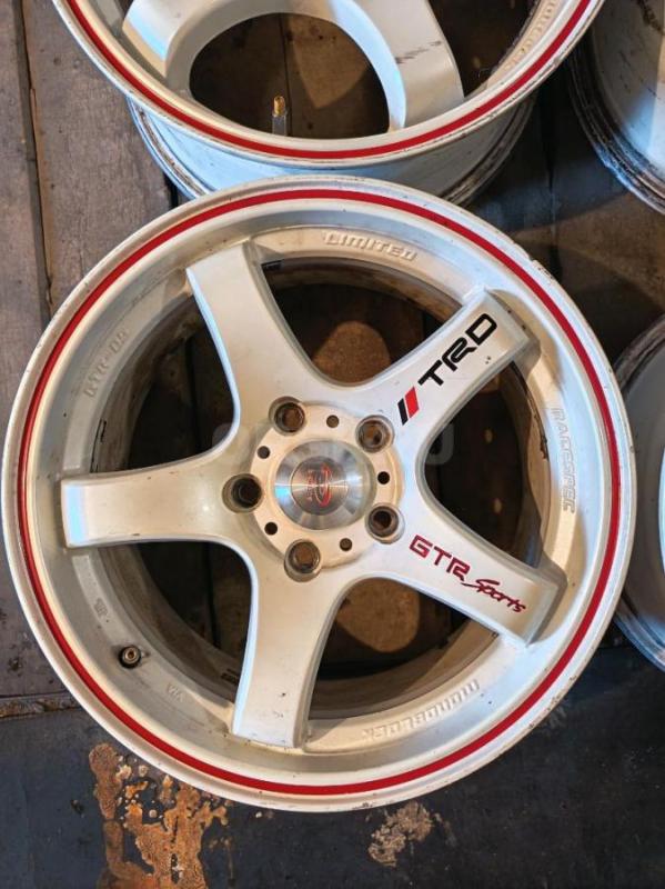 Продам легкосплавные диски Sakura производство Япония, очень лёгкие, размеры дисков:ширина 7, радиус - Орск