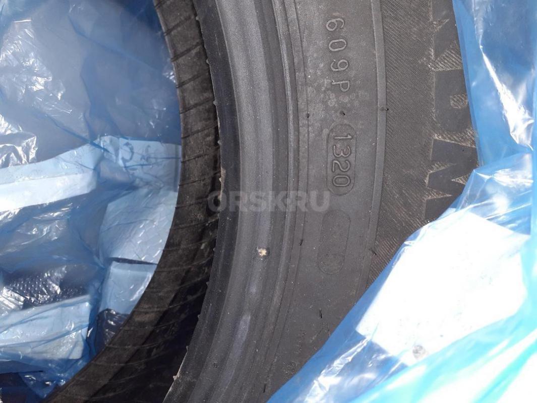 Продам одну шину на Газель Nokian Nordman C, размер 185/65R16, все шипы на месте, протектор в идеале - Орск