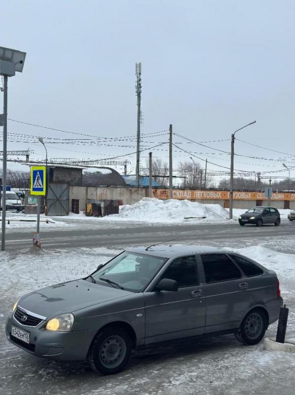 Продам Ладу Приору 2012 года с кондиционером на отличном ходу не гнилая 4 хоза по ПТС на учете стоит - Орск