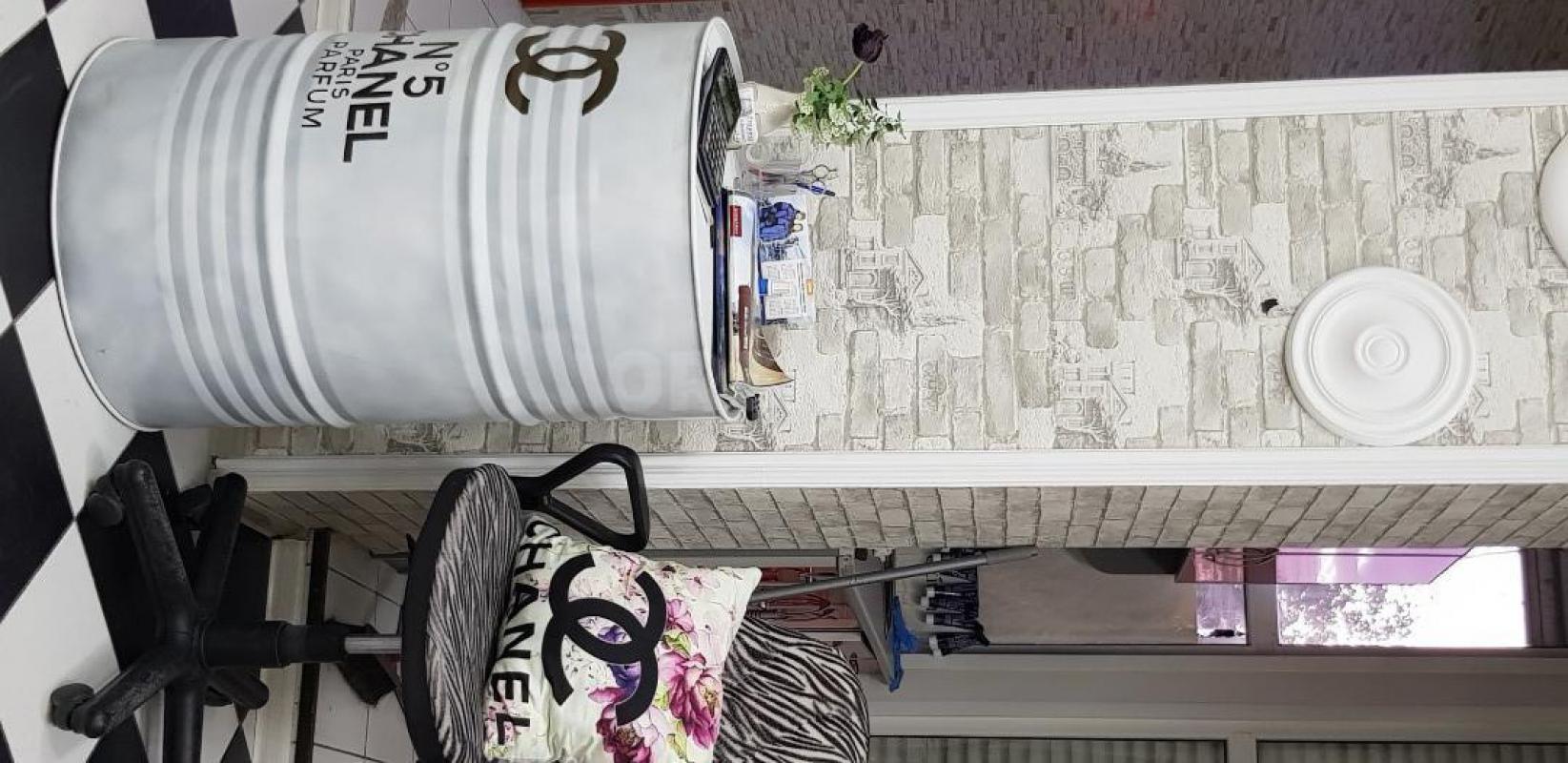 МЕСТО для ПАРИКМАХЕРА в салоне красоты на ДОБРОВОЛЬСКОГО (салон работает более 20 лет).. - Орск