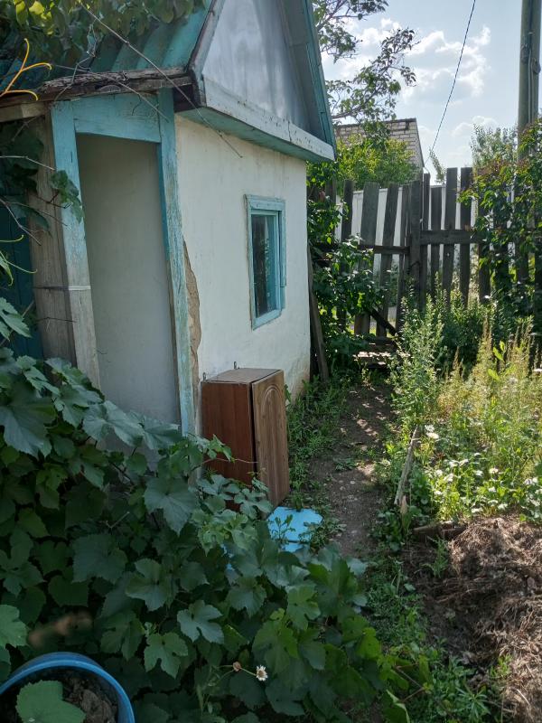 Земельный участок 4(четыре) сотки, домик каменный, туалет, бак, водовод поливочный пнд. - Новотроицк