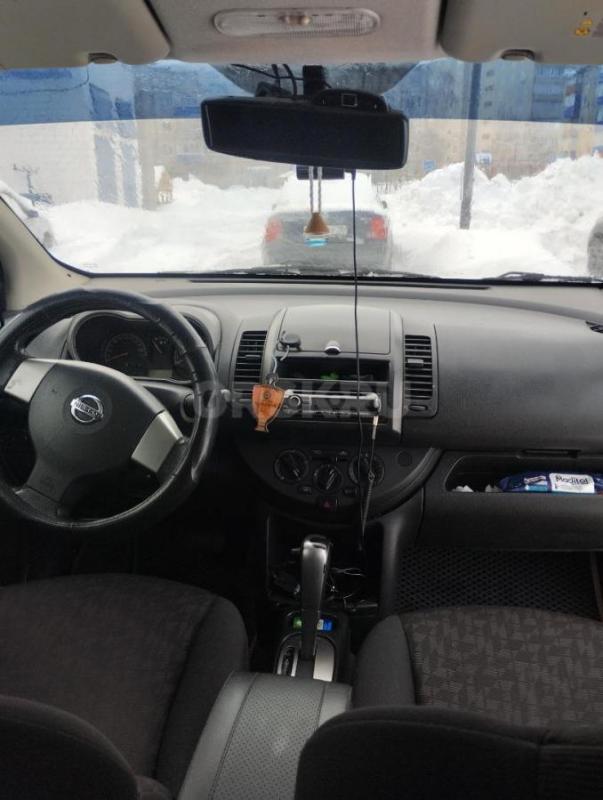 В продаже   Nissan note в хорошем состоянии, коробка автомат, кондиционер дует отлично, сигнализация - Орск