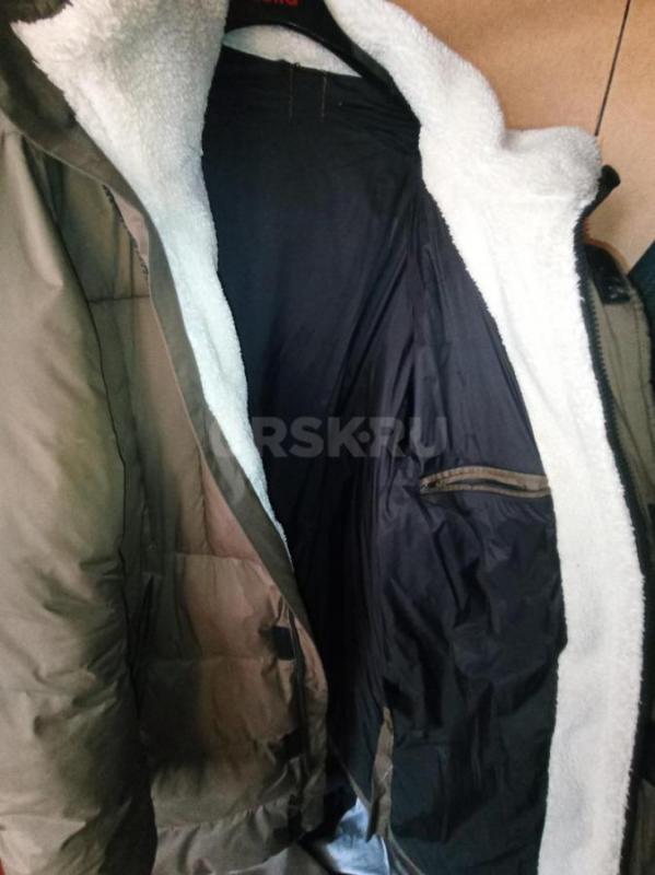 Пуховик в отличном состоянии 52 размер, цена в связи с переездом, есть еще вещи хорошего качества, з - Орск