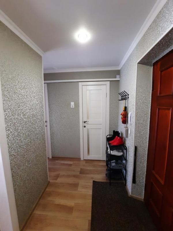 Отличный вариант уютной двухкомнатной квартиры на втором этаже девятиэтажного дома Ленина 130 г. - Орск