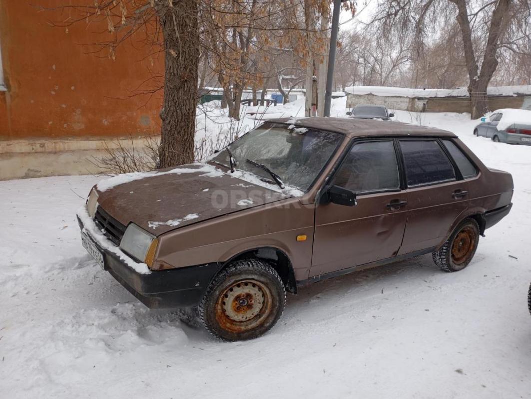 Продам или обмен Ваз 21099 карбюраторная стоит газовое оборудование сигнализация зимняя резина норма - Гай