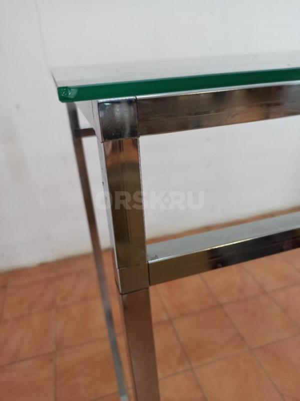 Cтенд для одежды со стеклянной верхней полкой,в отличном состоянии! - Орск