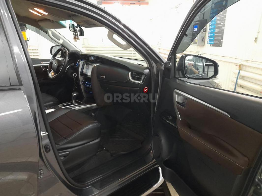 Практически новый авто,в нем установлено все,не ездили,гаражное хранение. - Орск