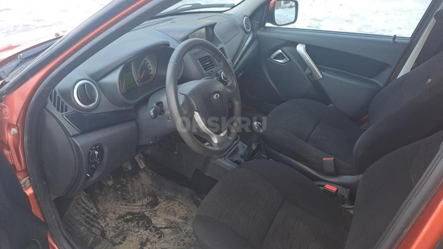 Калина хетчбек, обвес под спорт, максимальная комплектация, летняя резина в комплекте. - Орск