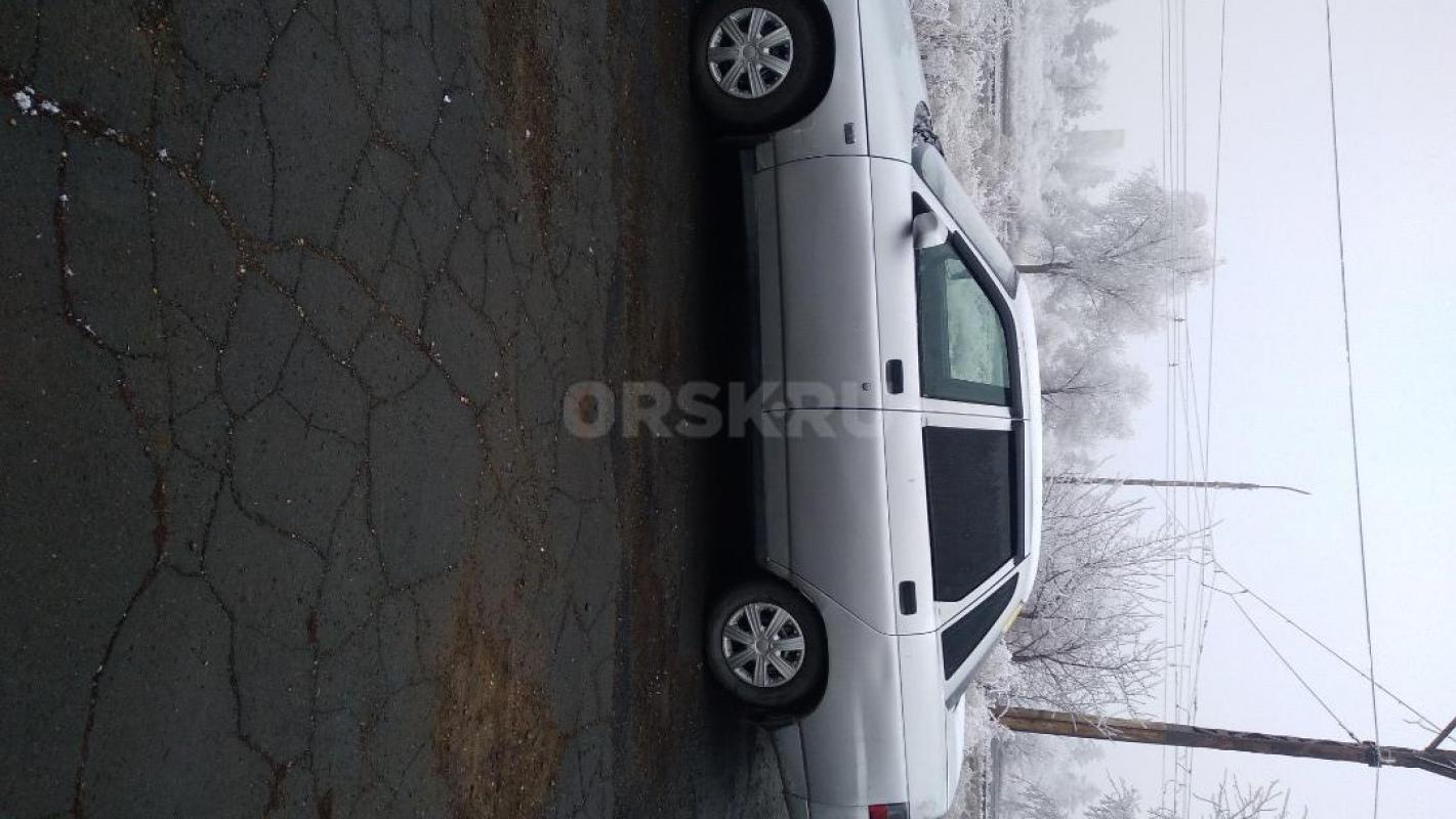 Продам ваз 2110.2007г, 8кл, Собственник, стоит на учёте,имеется автозапуск, д/о багажник,передние ст - Орск