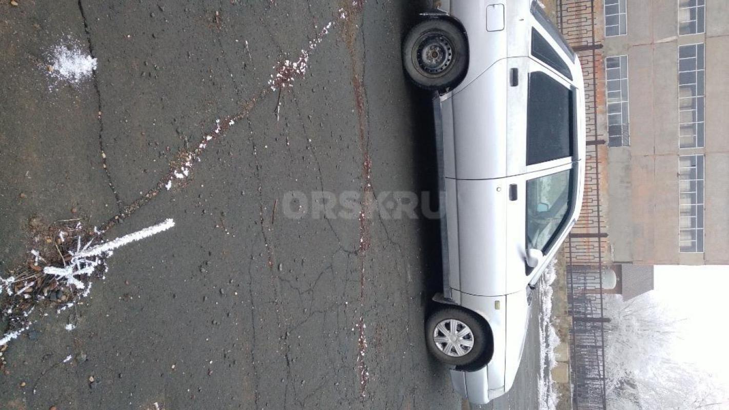 Продам ваз 2110.2007г, 8кл, Собственник, стоит на учёте,имеется автозапуск, д/о багажник,передние ст - Орск