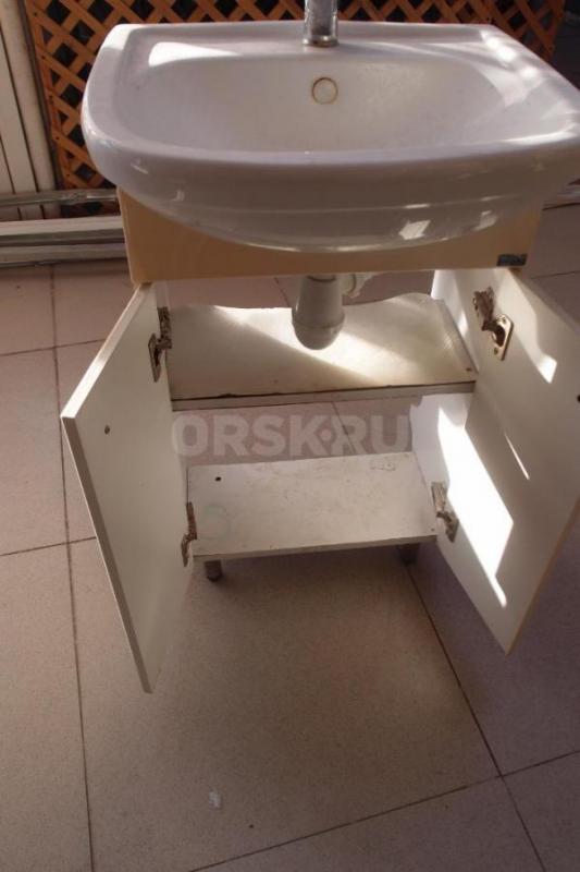 Продам б/у мойку в сборе (тумба, кран, слив) -3000 руб. - Орск