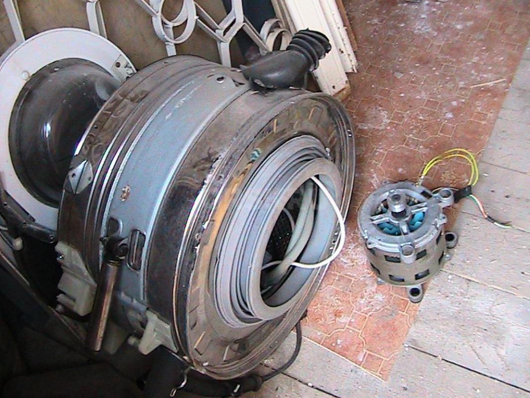 Продам холодильник LG рабочее состояние  на запчасти 3000 руб. - Орск