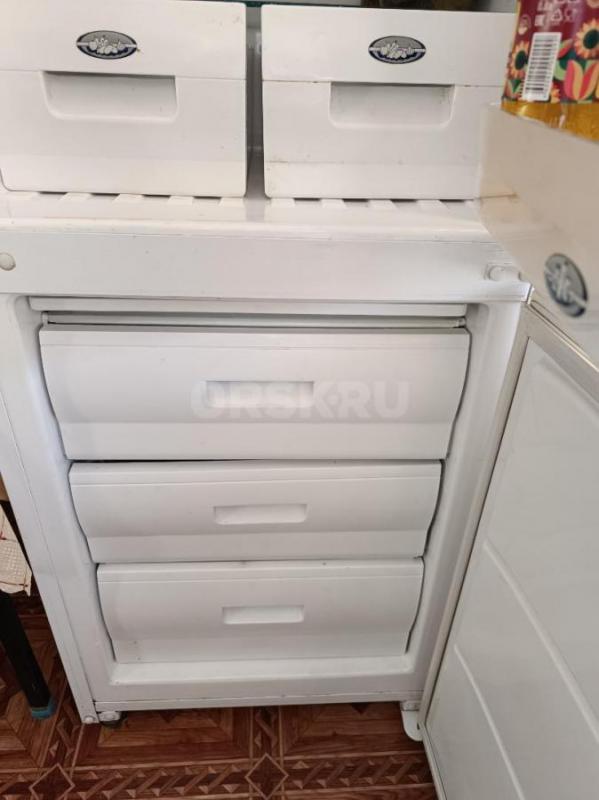 Холодильник Орск172 с морозильной камерой на три полки. - Орск