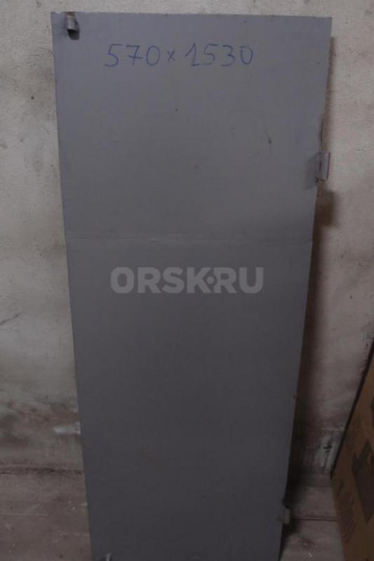 Продам металлическая дверь 930х2100х5мм. с замком --4500 руб. - Орск