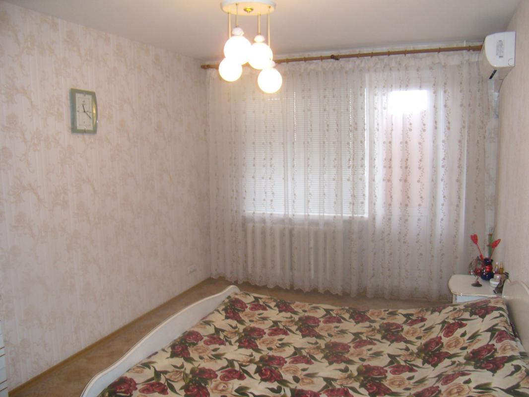 Продаётся 2-х комнатная квартира улучшенной планировки на 9 этаже. - Новотроицк