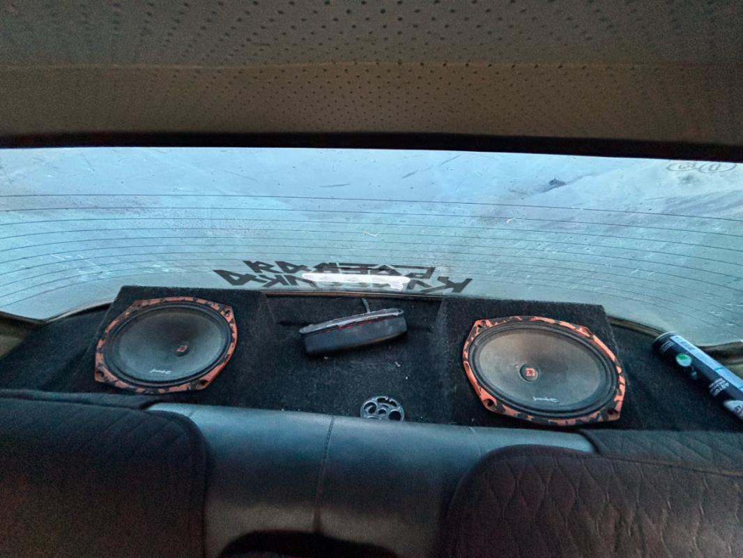 Продам ваз 2105 карб, 1991 года

На учете,все документы есть,много чего поменял, новое лобовое,нов - Орск