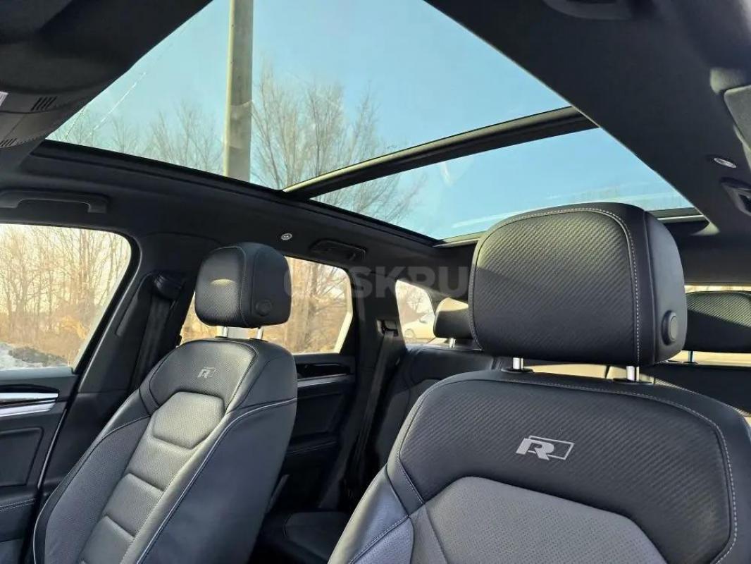 VOLKSWAGEN TOUAREG в Полной Комплектации R-line = Автомобиль Дилерский - АБСОЛЮТНО в НОВОМ Состоянии - Орск