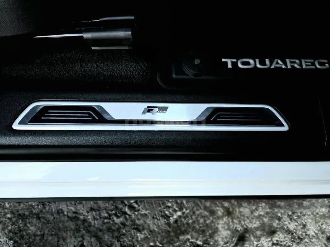 VOLKSWAGEN TOUAREG в Полной Комплектации R-line = Автомобиль Дилерский - АБСОЛЮТНО в НОВОМ Состоянии - Орск