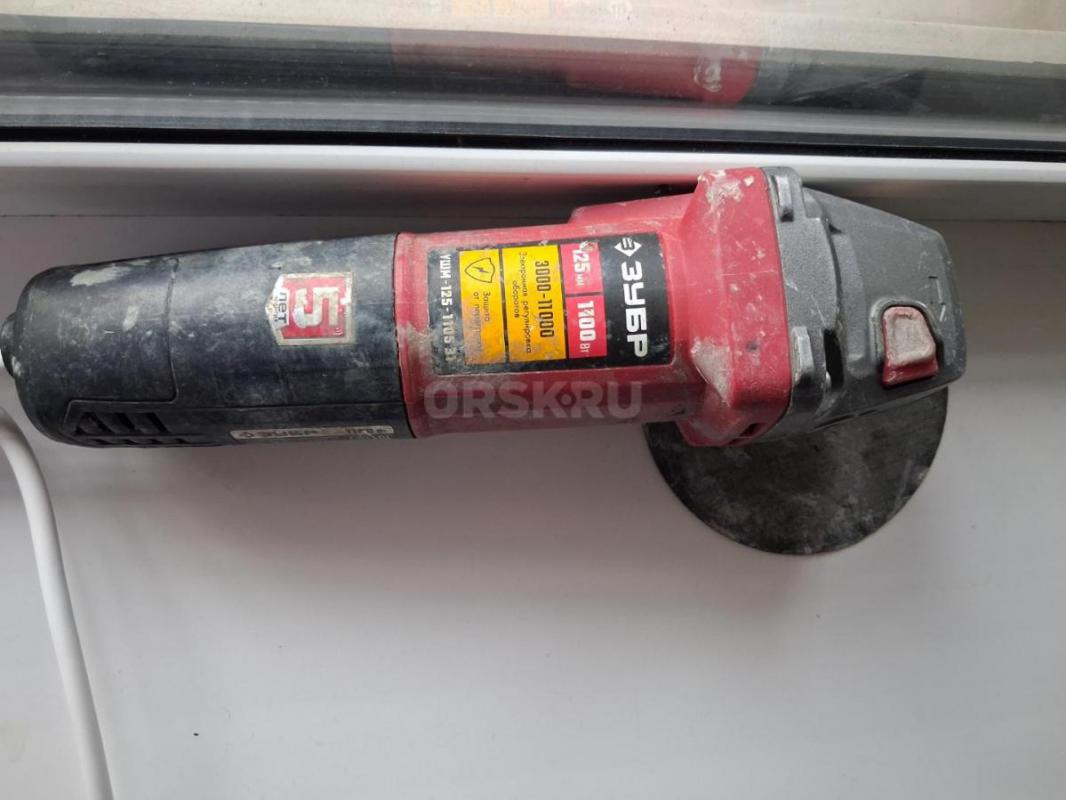 Болгарка 125 Зубр в отличном состоянии с регулировкой скорости - Орск