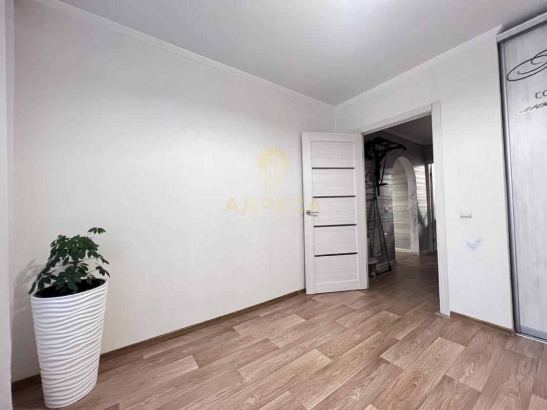 Продается 3-кoмнатнaя квартира нa 4 - этаже 9-ти этажного дома! - Оренбург