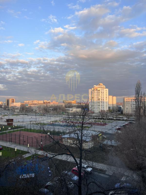 Продается 3-кoмнатнaя квартира нa 4 - этаже 9-ти этажного дома! - Оренбург