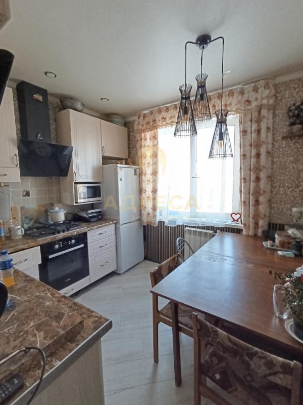 Предлагаем вашему вниманию просторную и уютную двухкомнатную квартиру площадью 52 кв. - Оренбург