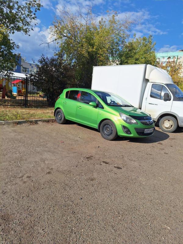 Продам opel corsa
в хорошем состоянии для своих лет . - 