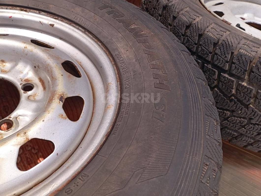 На УАЗ Патриот два колеса б/У на штампованных дисках летние шины "TOYO  Winter TRANTPACH S1 - Орск