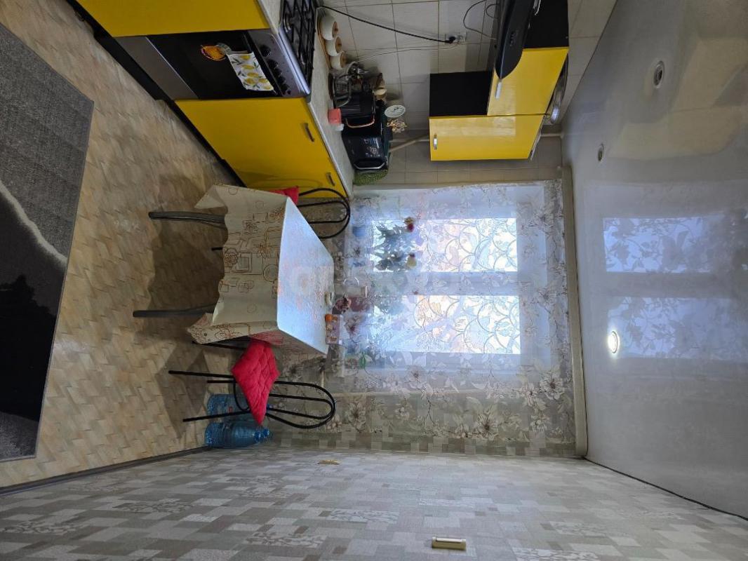 Продам 3к кв улучшенный планировки на ОЗТП,остановка "Рябинушка",2 этаж , с развит - Орск