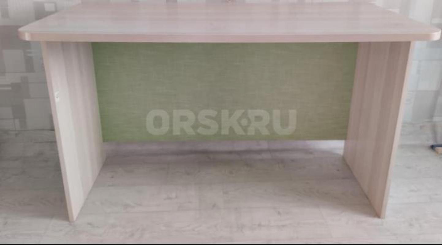 Стол письменный в отличном состоянии - Орск