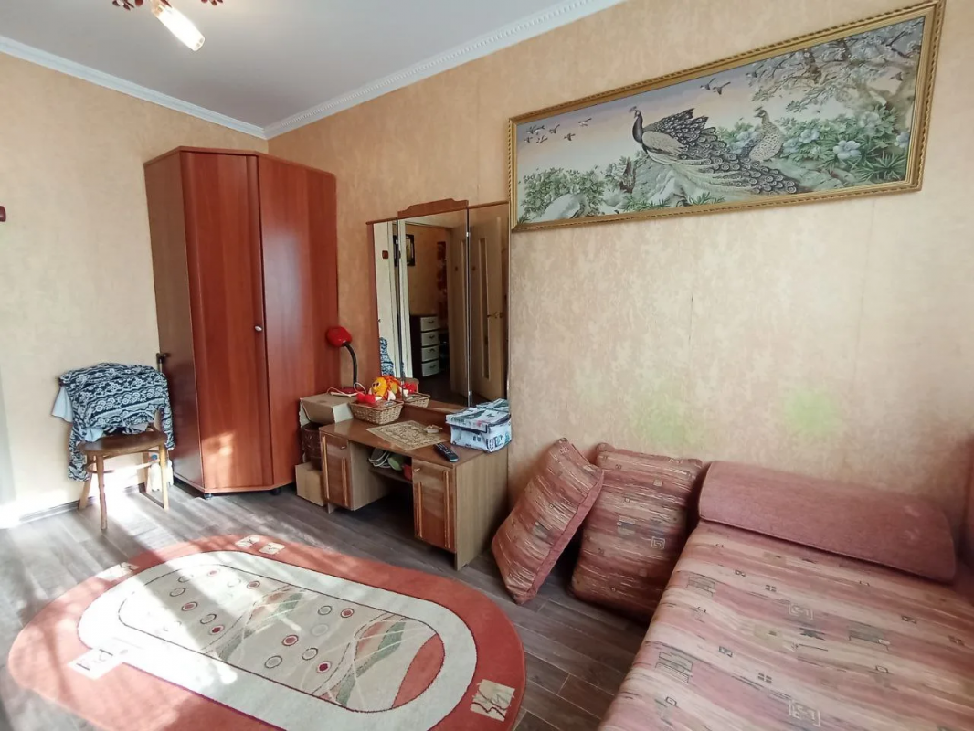 Продается 2-комнатная квартира с раздельными ходами по адресу: г. - Новотроицк